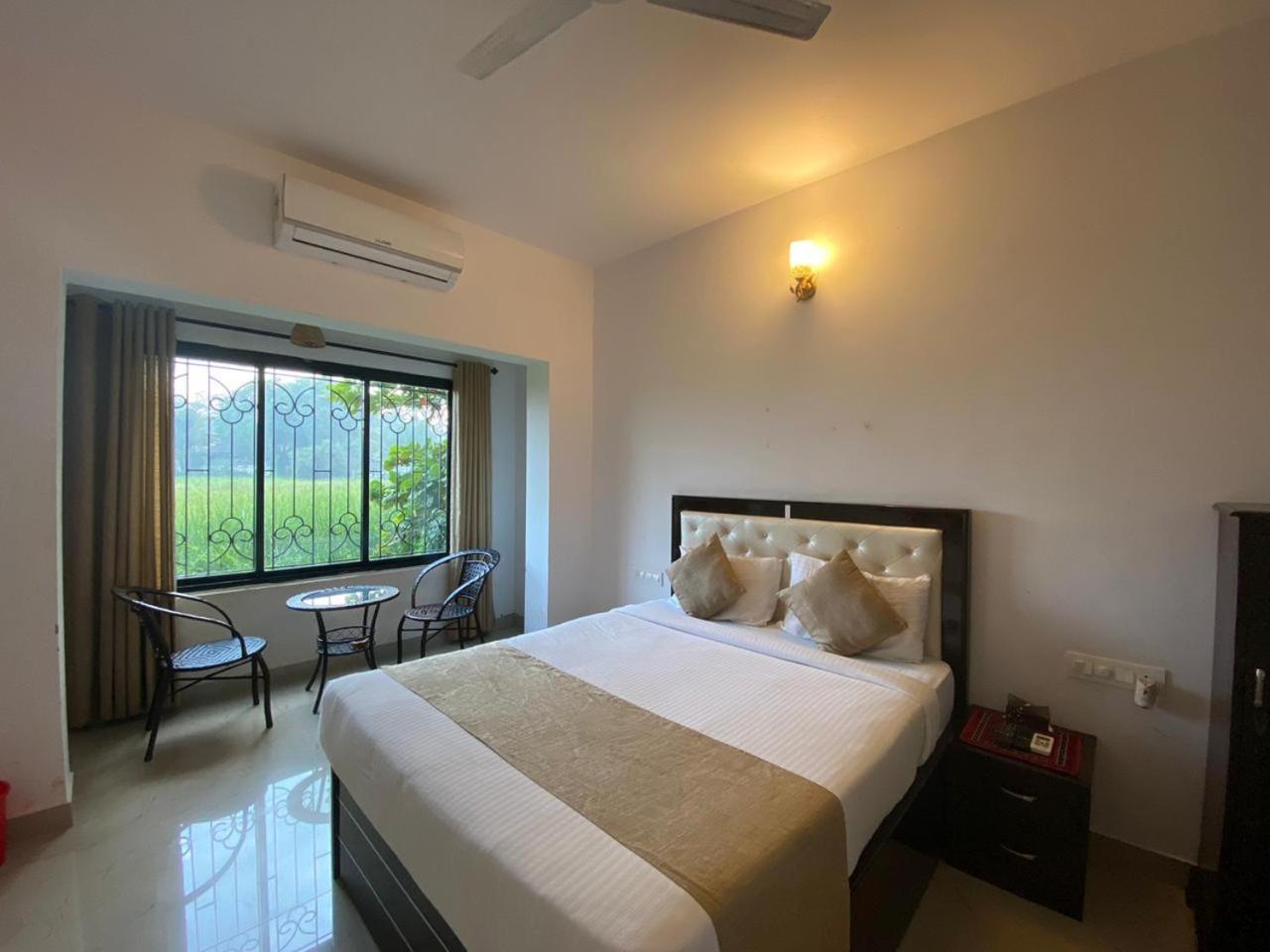 Green Field View Hotel Candolim Luaran gambar